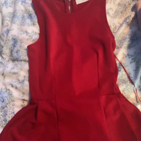 Fancy red top - Picture 6 of 6